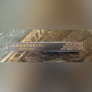Anastasia Beverly Hills brow definer brow pencil - taupe